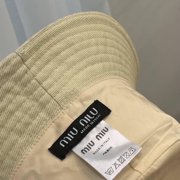 Miu Miu Hat MUH00171